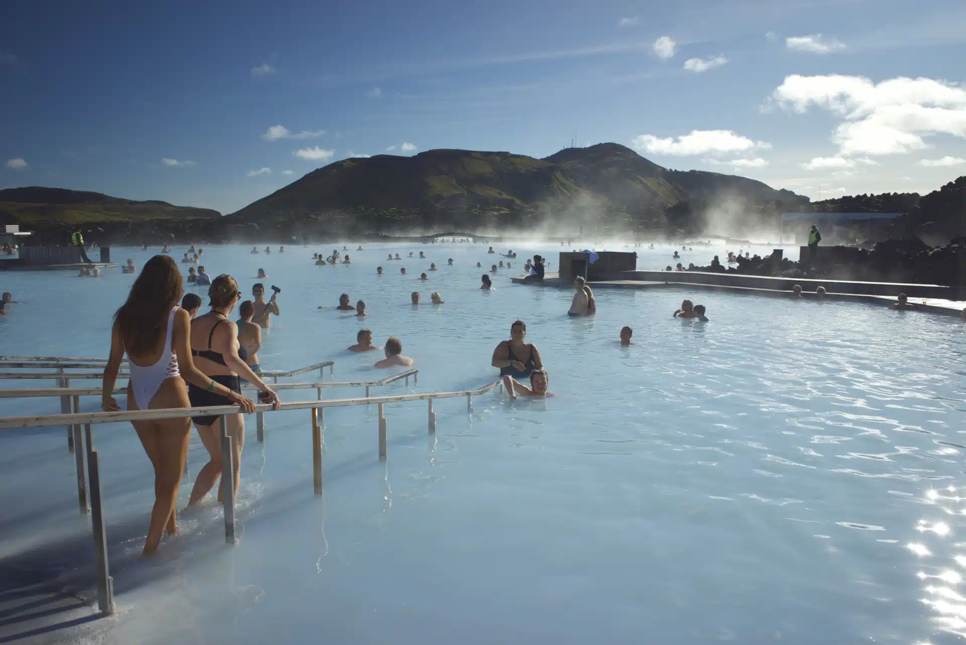 Plongée dans le mystère du lagon bleu d'Islande : un trésor naturel à couper le souffle